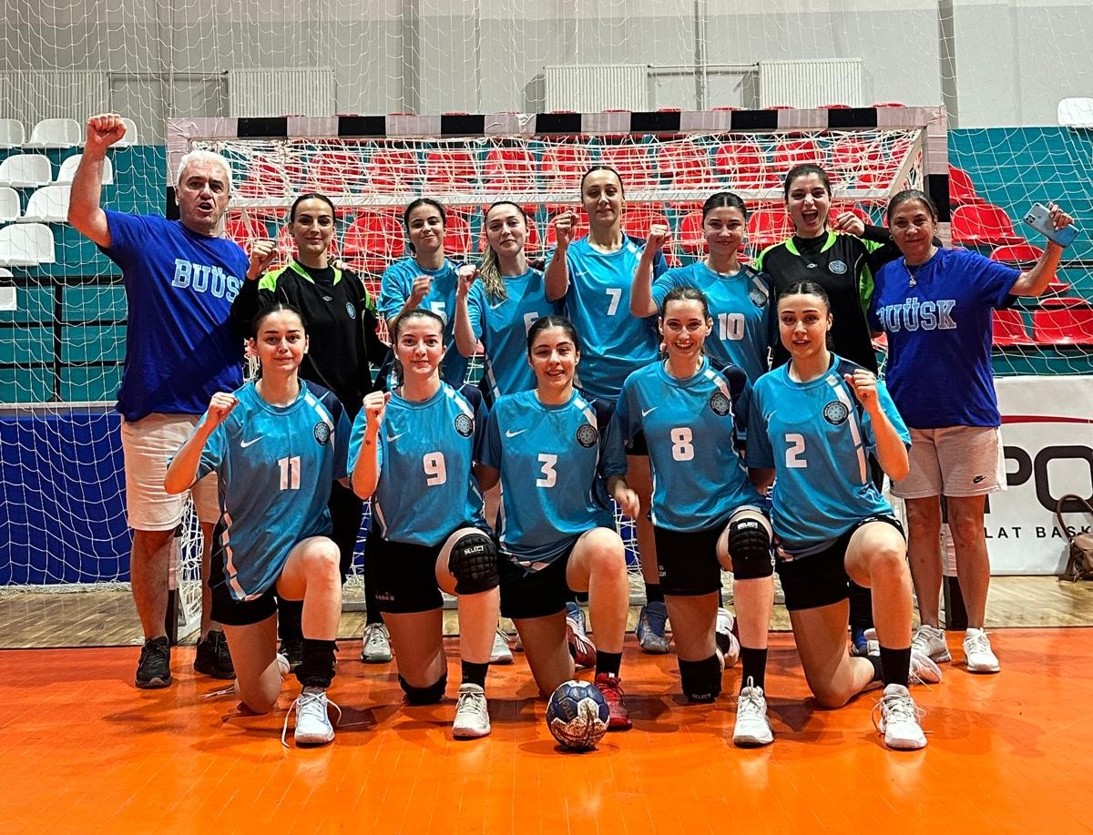 BUÜ Kadın Hentbol Takımı Türkiye Şampiyonu Oldu